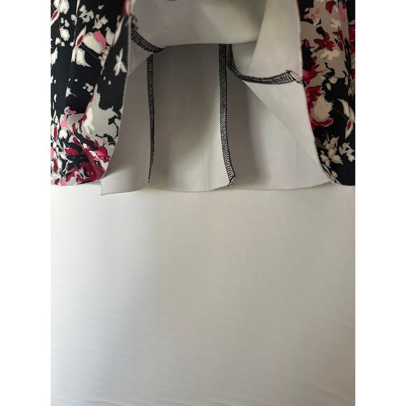 Abercrombie & Fitch🌿Floral Skater Mini Skirt Navy Pink White Size L Fit & Flare - Picture 3 of 10